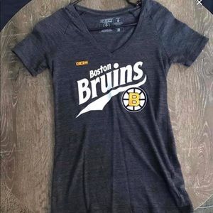 Boston Bruins t shirt size small